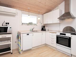 Modernized Seaside Retreat-By Traum - Løkken - 4