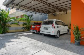 RedDoorz near Millenium Waterpark Palu - Palu - 4
