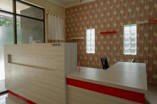 RedDoorz near Millenium Waterpark Palu - Palu - 1