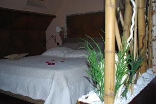 chambres d hotes ,hotel ,Secret d'une Nuit a vicq prės de onnaing,avec piscine - 1