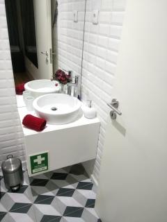 Santa Catarina Patio Apartment - with washer machine - Porto - 6