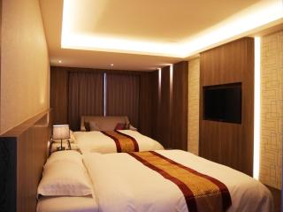 Refinement Motel - 2