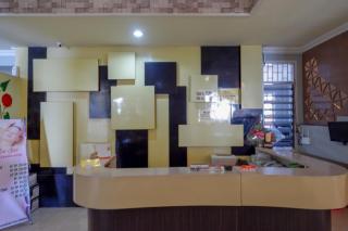 RedDoorz Plus Syariah @ Hotel Boulevard Luwuk - Luwuk - 3