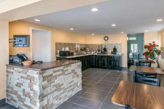 Rodeway Inn - Rawlins - 4