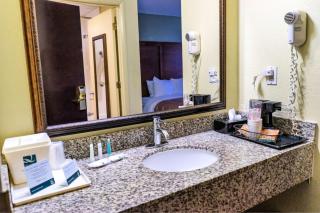 Quality Inn Whiteville North - 1