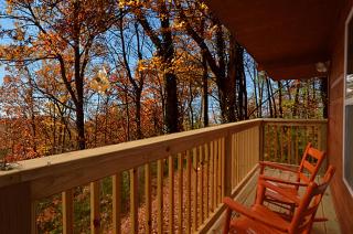 #820 Honeymoon Hideaway - Gatlinburg - 3