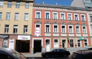 Urban-Style-Rooftop-Apartment - 4