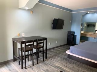 Crystal Suites - Houston - 6