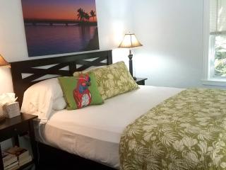 Suite Dreams Inn by the Beach - 7