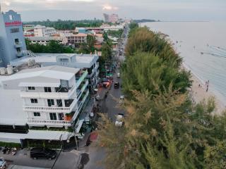 THE BEACH CHA AM Suites - Cha-am - 8
