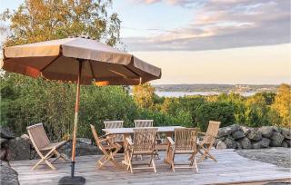3 Bedroom Amazing Home In Höviksnäs - Höviksnäs - 1
