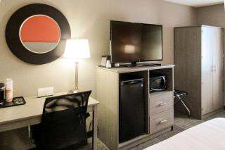 Quality Inn & Suites Hammond Near I-8090 - 3