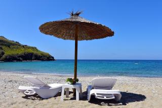 The Stone Beach House in the area of Kampi, Koundouros - Ioulis - 8