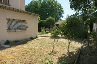 Maison lumineuse et spacieuse avec jardin arboré - La Valette-du-Var - 3