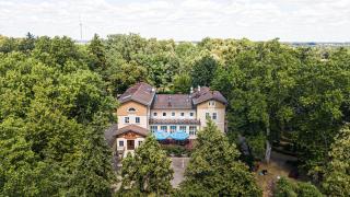 Dworek Brodowo Restauracja Hotel Przyjęcia - Brodowo - 4
