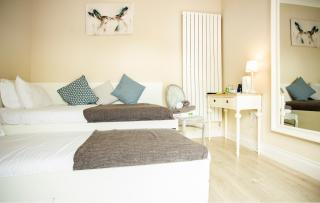 Accommodation Bristol Airport - Redhill - 2