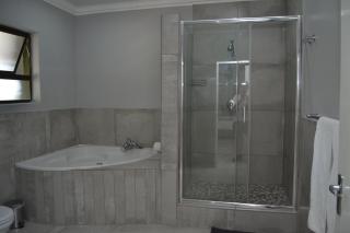 African Sands Guesthouse LOAD SHEDDING FREE - 3