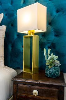 Gaze out at the City in a Retro-Chic Getaway - Lissabon - 7