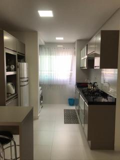 Apartamento 2 dormitórios a 300 metros do mar na Meia Praia - Itapema-sc - Itapema - 8