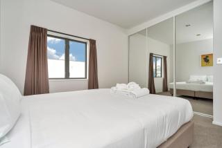 QV Modern 3 Level Sunny Townhouse (640) - Auckland - 4