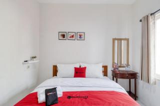 RedDoorz Syariah near Wijilan 2 Yogyakarta - Yogyakarta - 0