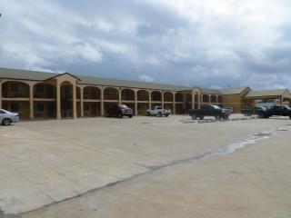La Grange Executive Inn and Suites - LaGrange - 8