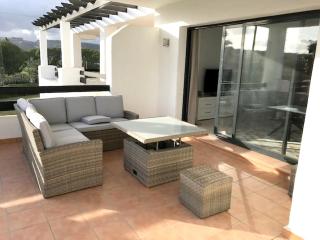 Spacious Apartment with Views in Málaga, 77 m², Shared Pool - 9