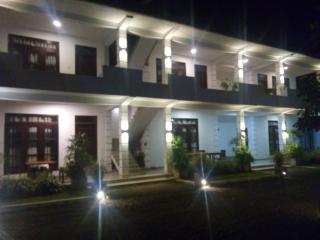 Airport Grand Holiday Home - Katunayake - 8