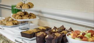 Monte Carlo Inn Barrie - Newly Renovated - 6