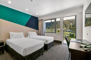 Mt Cook Lodge and Motels - Mount Cook Village - 2