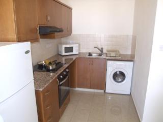 Top floor 2 bedroom apartment E101, 3 pools, sea view, FREE WIFI - Peyia - 1