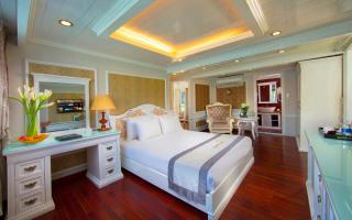 Signature Halong Cruise - Ha Long - 1