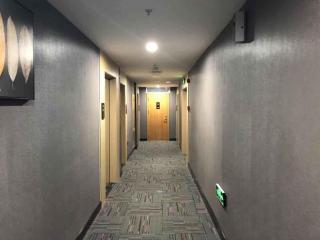 Thank Inn Plus Hotel Shandong Zibo Zhangdian District Jinjing Avenue Wanxianghui - Zibo - 5
