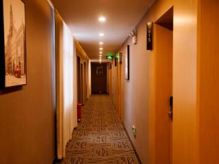 Thank Inn Plus Hotel Henan Xuchang Yuzhou City Binhe Road - Yuzhou - 1