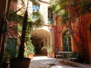 Rue du Château - Tarascon - 0