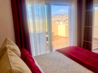 ÁTICO DELUXE entre CENTRO y PLAYA Salinas con TERRAZA, WIFI, PISCINA climatizada, GYM, SAUNA y GARAJE -Smart TV - Roquetas de Mar - 5