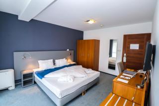Hotel Yacht Wellness & Business - Siófok - 6