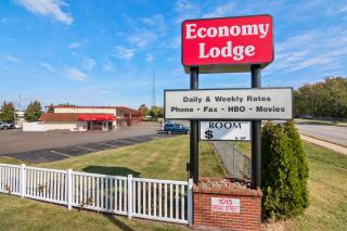 Economy Lodge Portsmouth - Portsmouth - 0