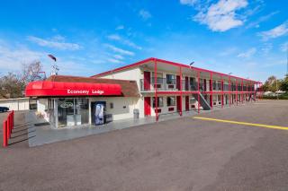 Economy Lodge Portsmouth - 9