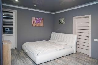 Cozy apartment in a new building close to the downtown - Kiev - 0