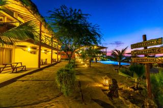 Balihai Bungalows - Canoas De Punta Sal - 3