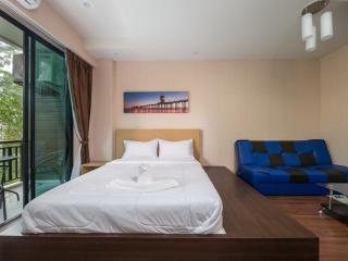 Naithon Beachfront Condotel - Nai Thon Beach - 5