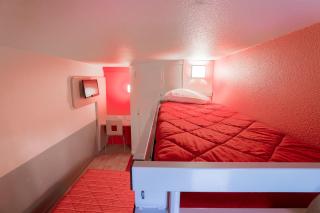 Premiere Classe St Quentin - Saint-Quentin - 4