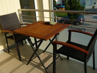 Rooster BnB American Style Boutique Haus - made with Love! - Rust - 7