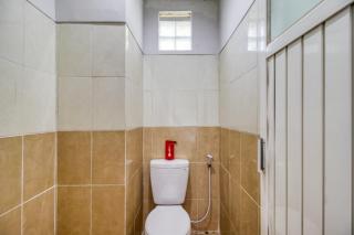 RedDoorz near Condongcatur Bus Station - Yogyakarta - 1