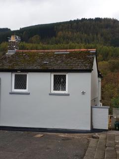 Riverside cottage - 0