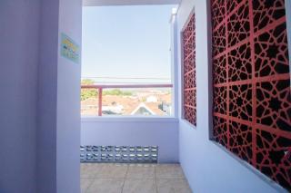 RedDoorz near Pantai Boom - Banyuwangi - 1