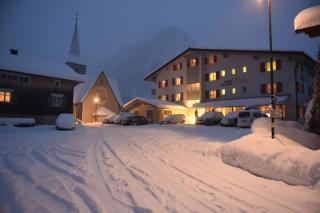 Hotel Gasthof KREUZ - Sonntag - 4