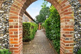 Sturmer Hall Hotel and Conference Centre - Haverhill - 1