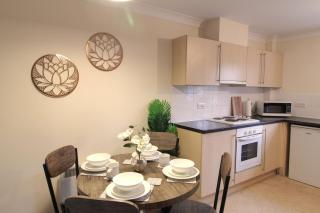 Sunnydale Serviced Apartments - Central Wakefield, spacious apartment - 6
